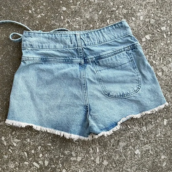 We The Free | Light Wash Distressed Denim Emmy Skort - Picture 5 of 11